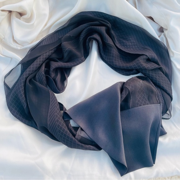 GIORGIO ARMANI Gun Black Gray Satin Silk Italy Light Charcoal Rectangular Scarf - Picture 4 of 16